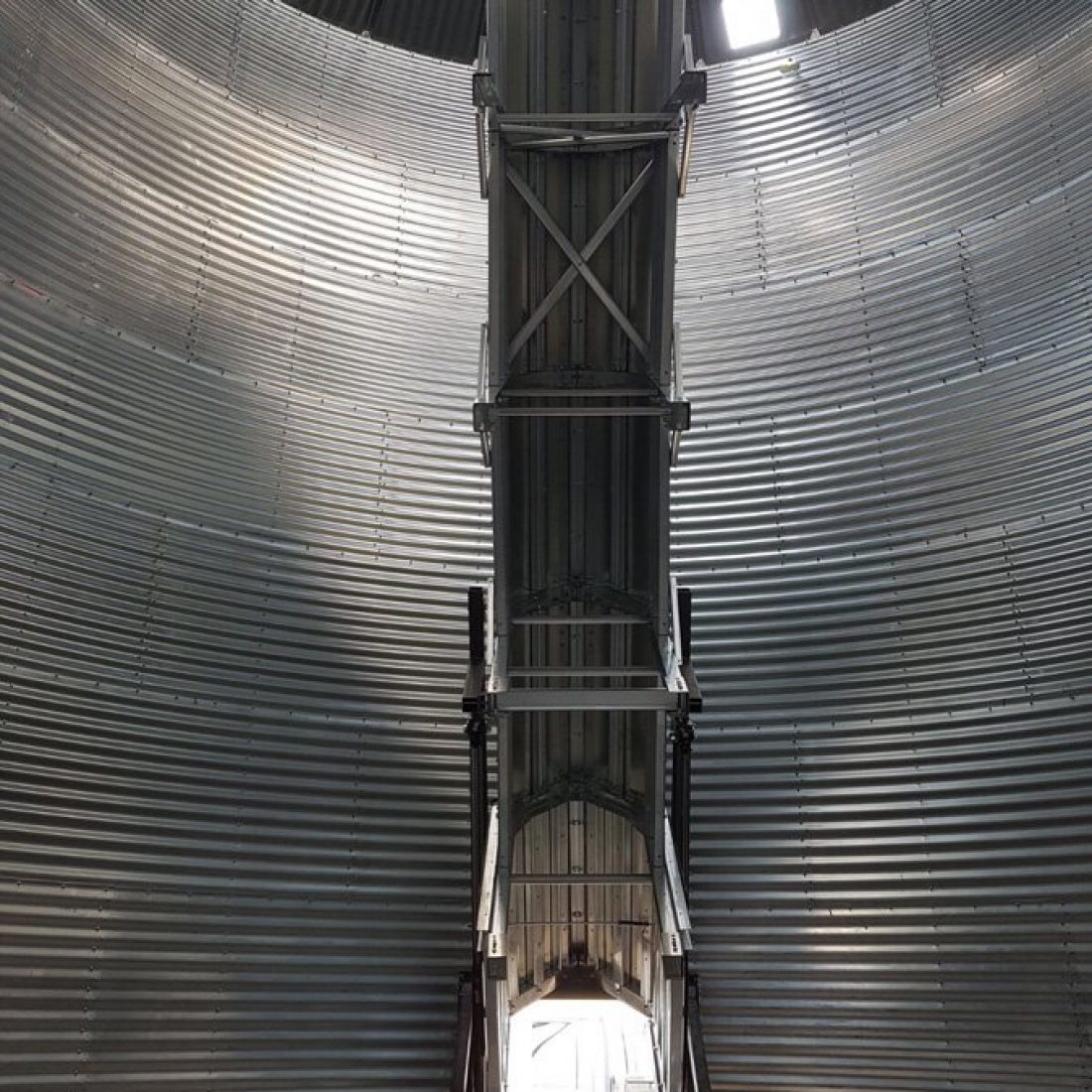 Swing Air Grain Aeration System - Darmani North America
